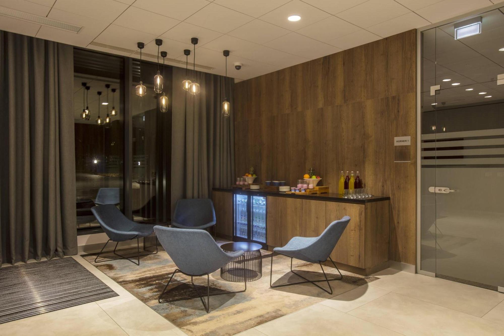 Courtyard By Marriott Edinburgh West Hotel Kültér fotó